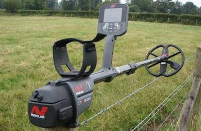 Minelab CTX 3030 metal detector